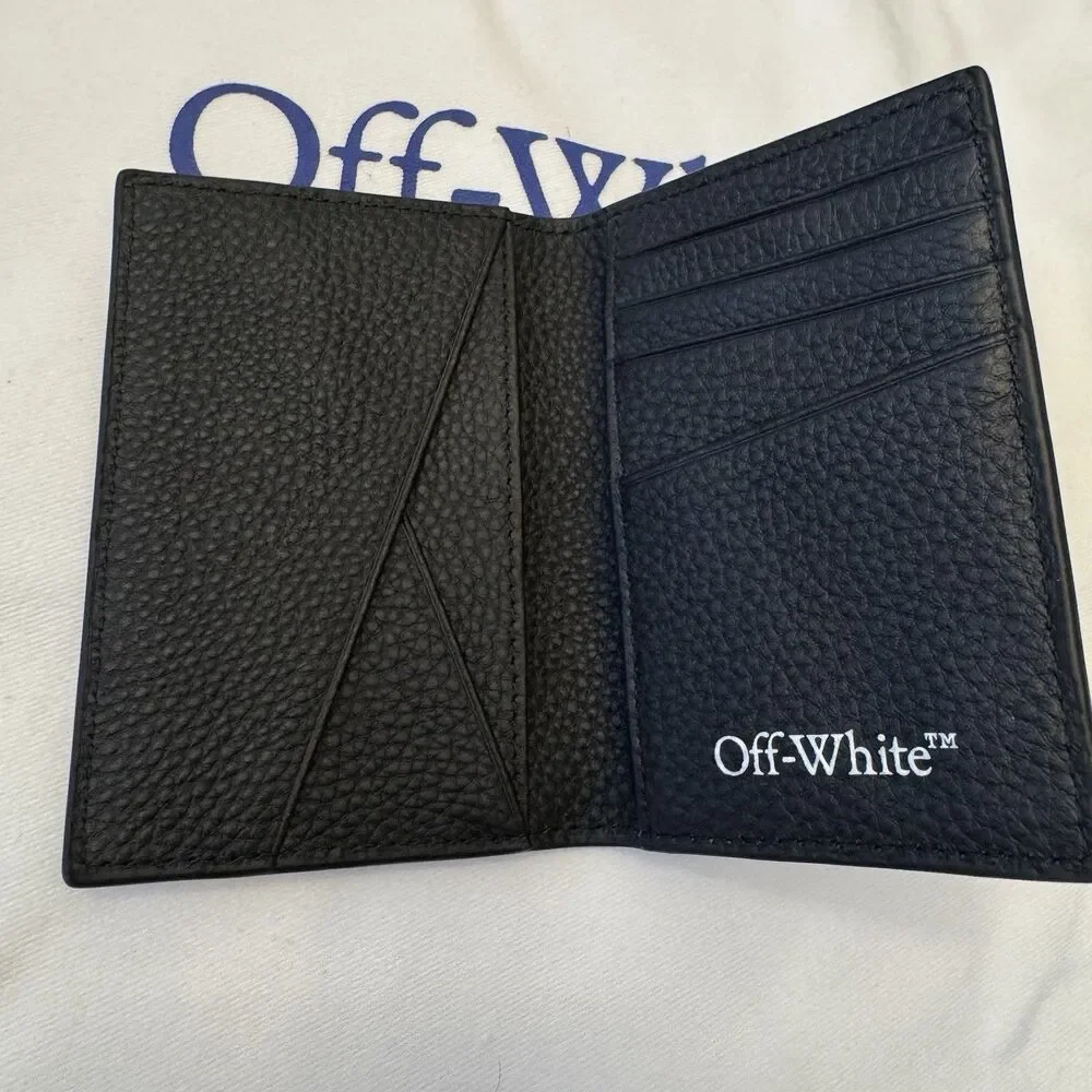 OFF-WHITE c/o Virgil Abloh North/South Bifold Wallet